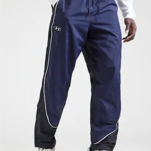 NWT-Men’s Under Armour Navy and Black Athletic Pants XL